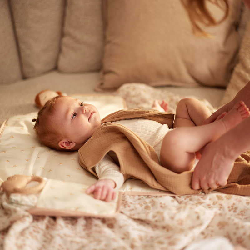 Smeđa vreća za spavanje od MUSLINA Biscuit (6-18 m), Jollein®