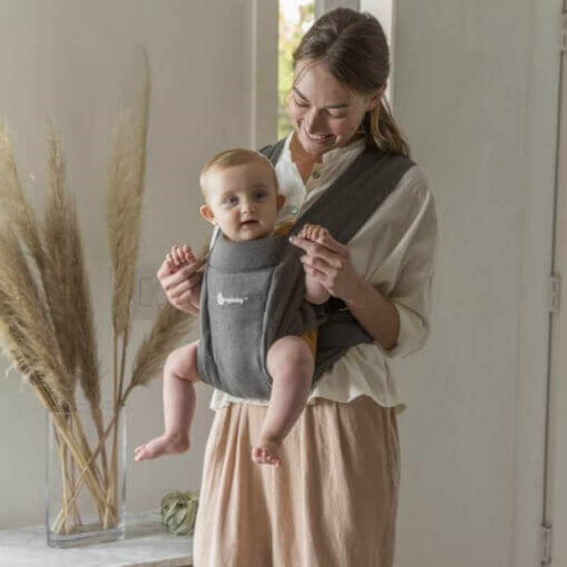 Siva nosiljka za bebe Ergobaby Embrace, Heather Grey
